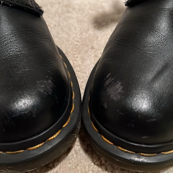 DR. MARTEN 14-eye Vonda Casual Boot! Roses and stems embroidered. Good condition - Picture 8 of 8